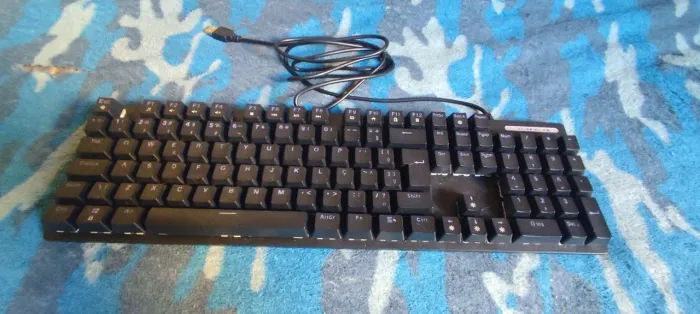 Kit teclado mecanico e mouse
