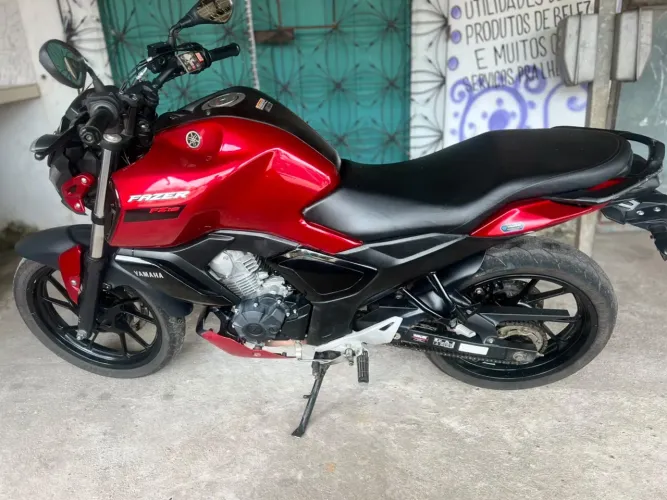 Fz15 em ótimas condições
