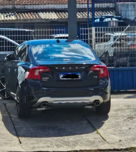 Volvo S60 T-5 2.0 240cv 4P 2012