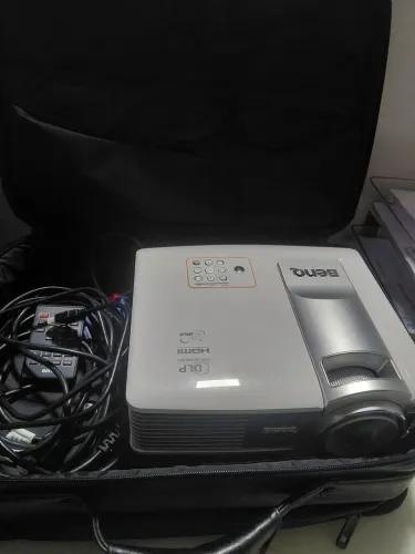 Aluguel data show p/ aula