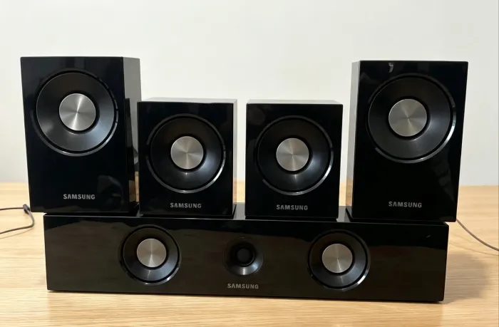 5 Caixas de Som Samsung Home Theater com Cabos - Funcionando
