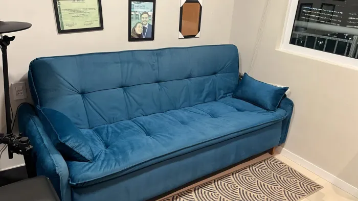 Sofá- cama retrátil azul ( excelente estado)