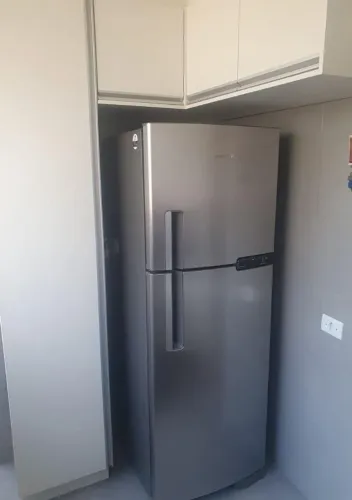 Geladeira Brastemp Frost free375 L nunca deu defeito sem enferrujados ou amassados