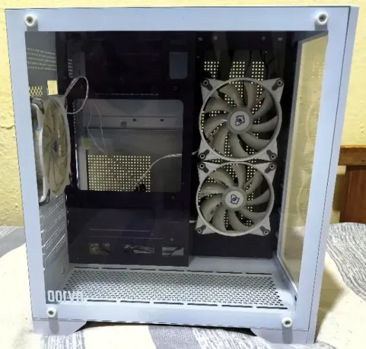 Gabinete CV100 + 3 Fans