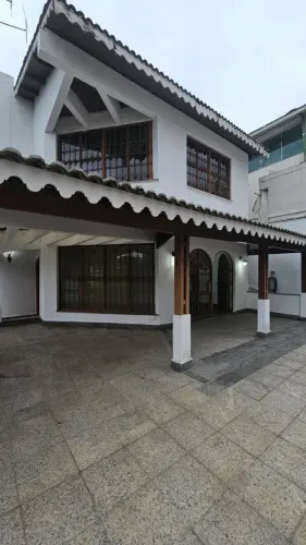 Otima casa para locação no Centro de Nova Iguaçu - 3 quartos - Prox. ao Golden Gate