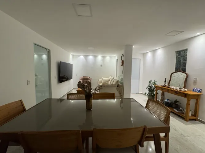 Alugo casa na comunidade 
