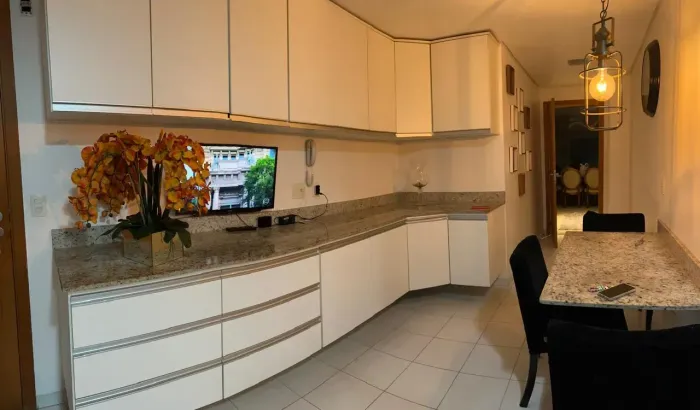 SOLAR DA VILLA Mobiliado !!!!!  3 Suites , 2 vagas de garagem R$ 10.000