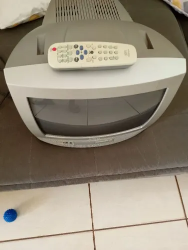 Tv tubo de 14 polegadas conservada