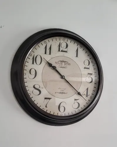 RELOGIO DE PAREDE GRANDE 56 CM- VINTAGE DECORATIVO - RETRÔ - MOVIE STAR