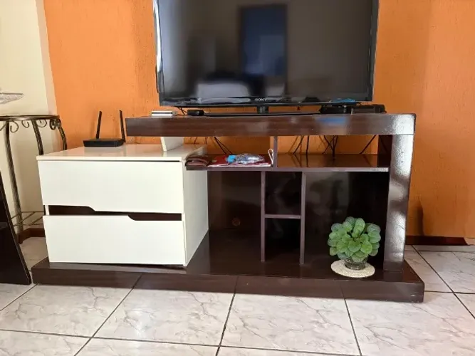 Rack de chão para TV