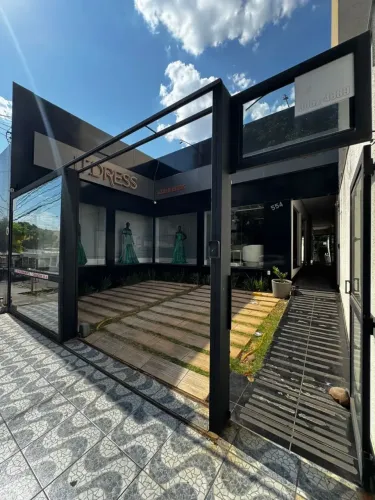 SOBRADO COMERCIAL E RESIDENCIAL Á VENDA, COM 182m² NA RUA 24 DE OUTUBRO - CENTRO