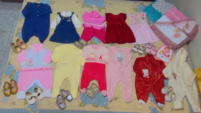 Kit Roupas/Calçados Menina M/G e Mantas/Cobertas TUDO POR 150    