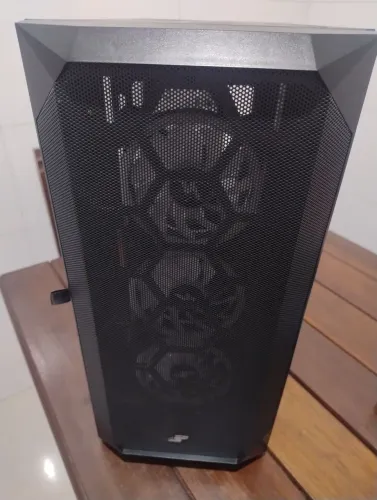 Gabinete computador vazios com apenas kit ventoinha