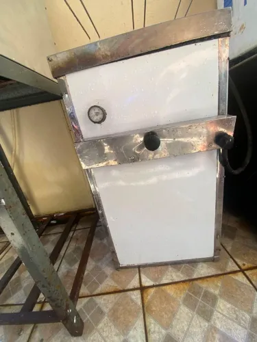 Vendo fritadeira a gás em perfeito estado 