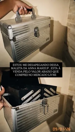 MALETA DE MAQUIAGEM ?