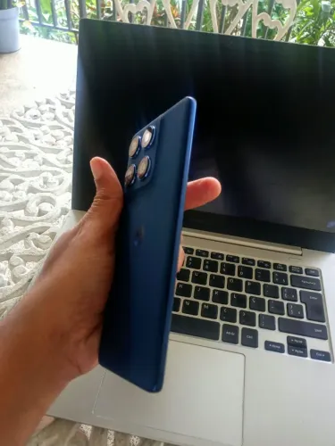 Moto Edge 60 - 12 GB de RAM / 512 GB de Armazenamento