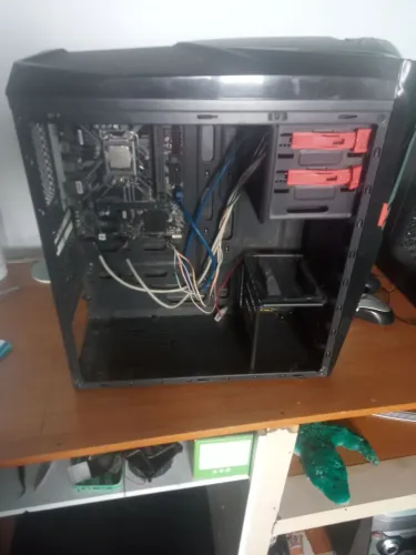 Gabinete e placa mãe h31mm.22.0ddr4