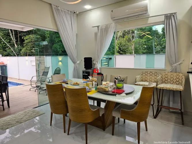 Casa Bosque Tarumã, 360m² Terreno, 248m² Edificado, Piscina, MOBILIADA/SEMIMOBILIADA,