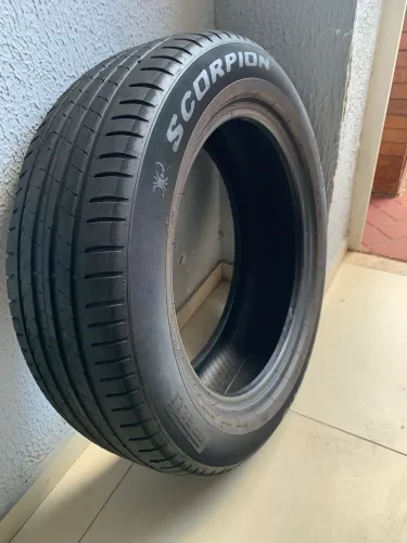 2 Pneus Pirelli Scorpion 225/60 R18