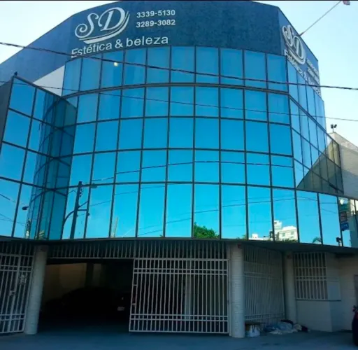Vaga para auxiliar de cabeleireiro