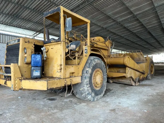 Motoscraper Caterpillar