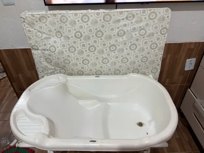 Banheira e trocador de bebê 