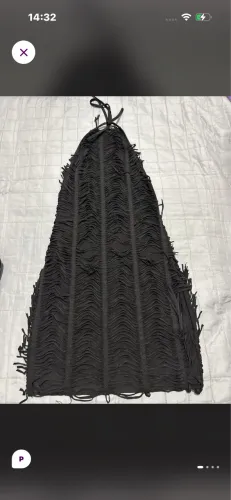 Vestido de praia franjado preto