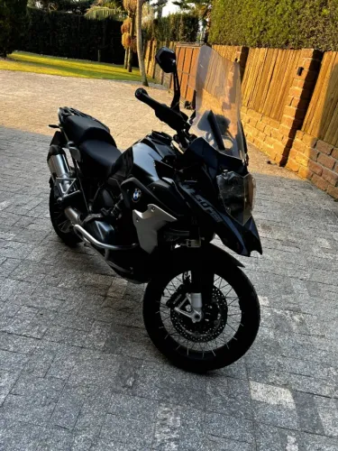 BMW R 1250 GS Triple Black Impecável sem detalhes.