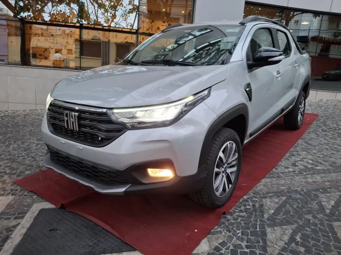 Fiat Strada Volcano 1.3 Flex 8V CD 2027