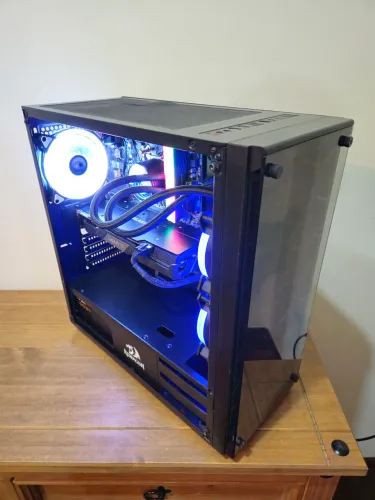 PC Gamer / Ryzen 5 3600 / RX 5600XT 6GB / 16GB RAM / SSD 240GB + HD 1TB / Fonte 500W