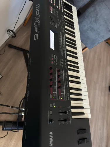 Yamaha Moxf6 