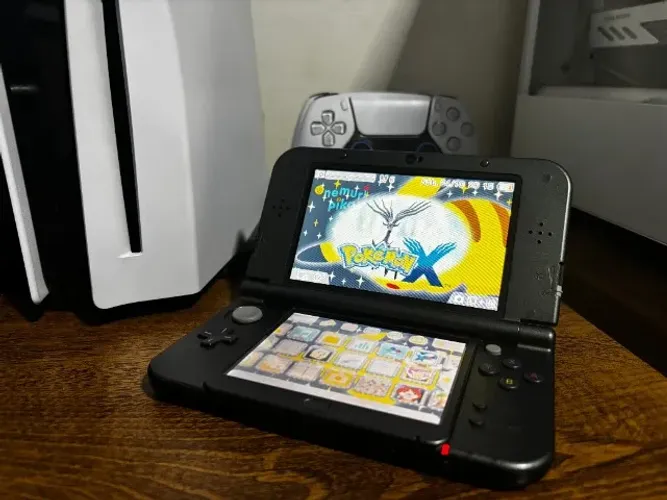 New Nintendo 3DS XL desbloqueado + caixa original - 32 GB