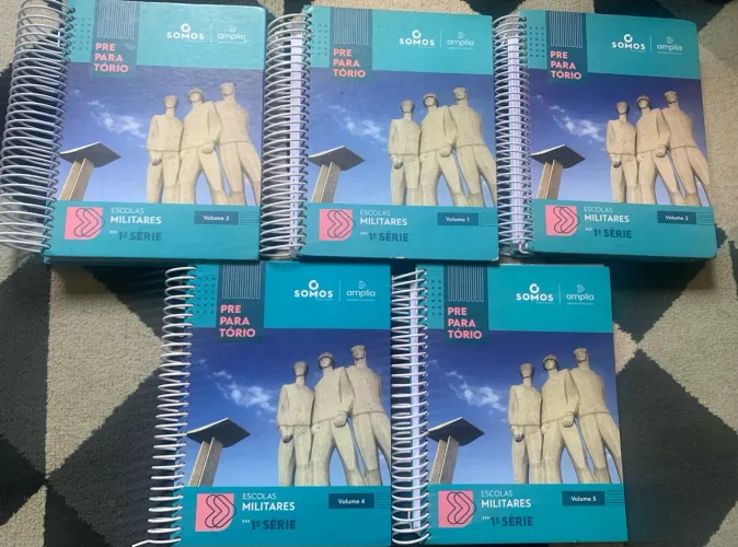 ? VENDO 5 LIVROS PREPARATÓRIOS ? 1º ANO DO ENSINO MÉDIO!