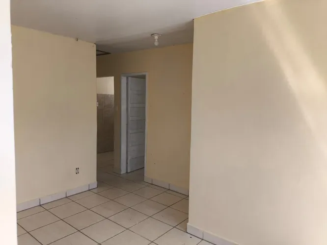 Kitnet em Barreiros à 200metros da Av. Leoberto Leal