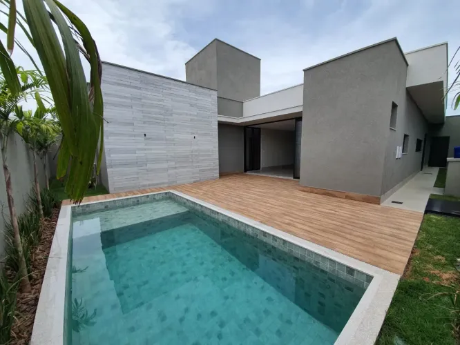 Casa à venda, com 253m², no Condomínio Goiânia Golf Clube, contendo 4 quartos/suítes.