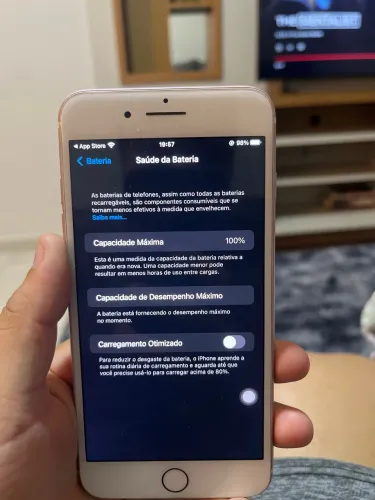 iPhone 7 Plus Rose - Bateria 100% / Tela Impecável (Placa com Fuga de Carga)