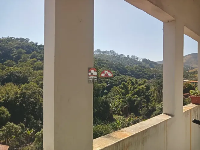 Casa à Venda na Zona Rural de Paraibuna - Conforto, tranquilidade e contato direto com a n