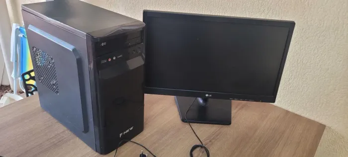 Monitor LG e gabinete