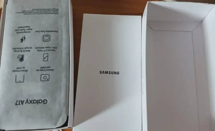 Vendo um A17 novo na caixa lançamento