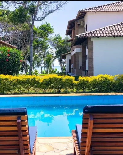 Apartamentos a venda em Condomínio de frente para o mar.