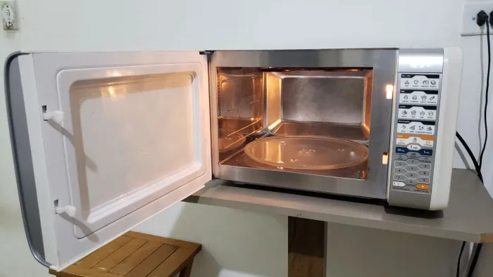 Microondas Inox Midea Grill 30L