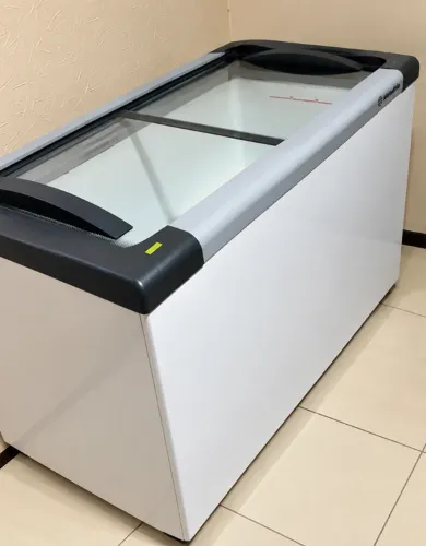 Freezer Metalfrio 284L - 220V - Seminovo