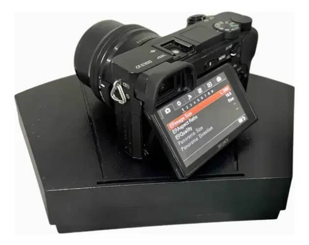 Câmera Sony A6300 Com 16-50mn Seminova Impecável (Usado)