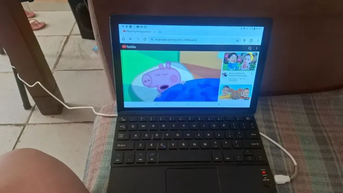 TABLET COM TECLADO