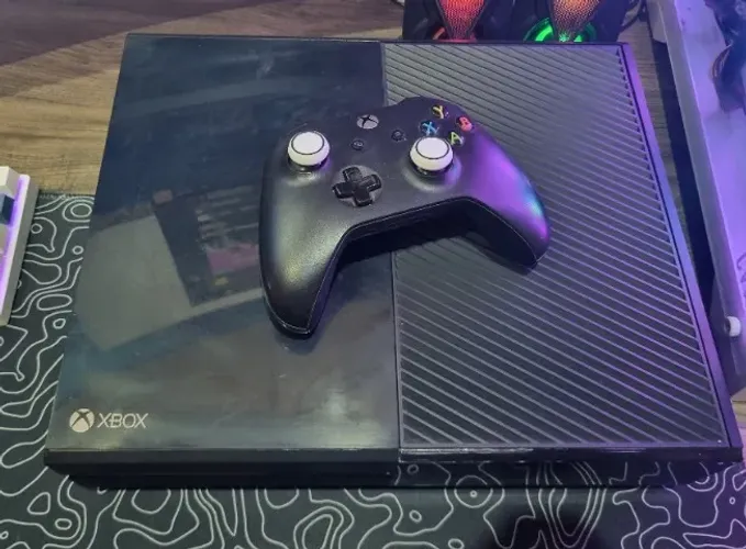Xbox One Com Mais De 50 Jogos FUNCIONANDO PERFEITAMENTE -LEIAM O Anúncio