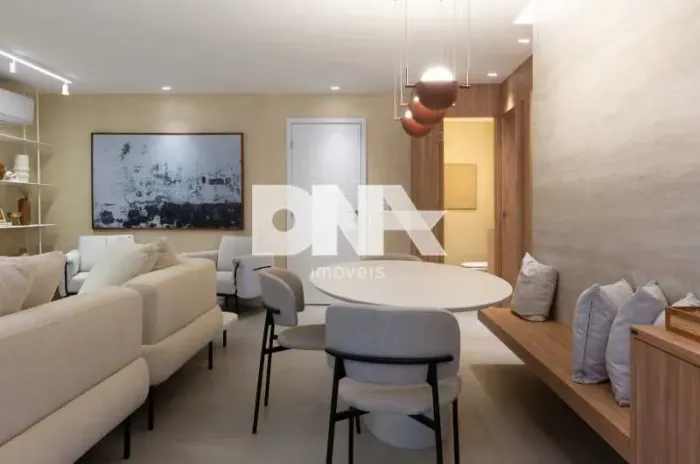 Apartamento : Padrão / Residencial / Humaitá