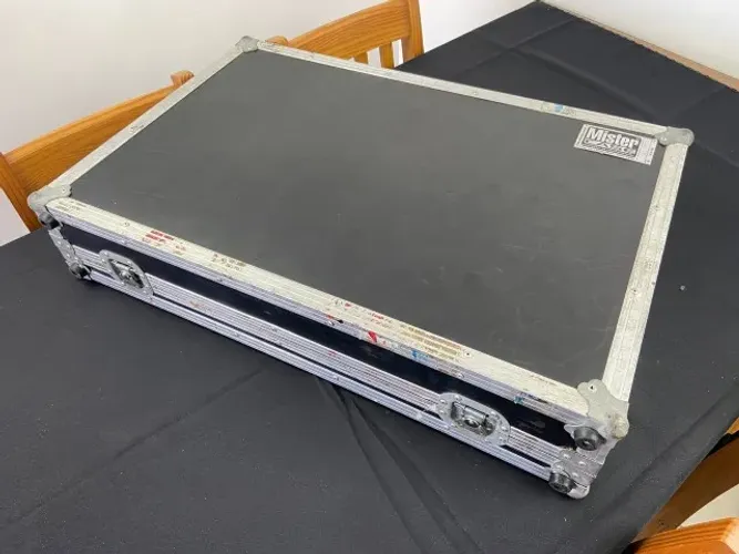 Mister Case Profissional para Pedaleira / Pedalboard - 72 cm × 46 cm - Excelente estado!