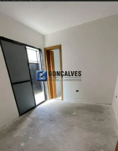 Apartamento 2 dormitórios (fundo) | Porcelanato | 1 vaga | Vila Guiomar, Santo André