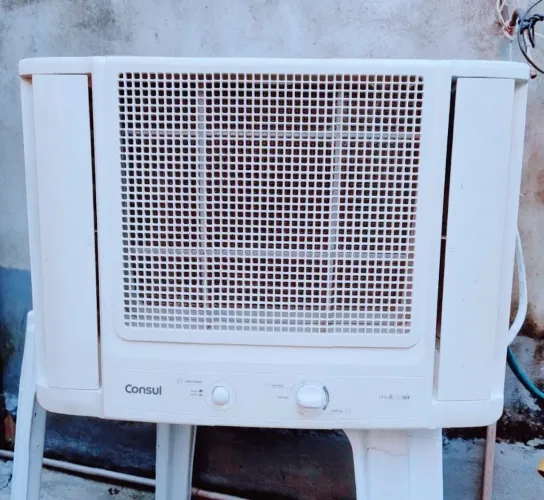 Vendo meu ar condicionado 10.000 btus. Gela muito bem.