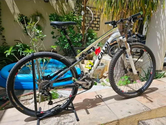 Caloi Elite FS Full Suspension Deore XT RockShox - Quadro 17